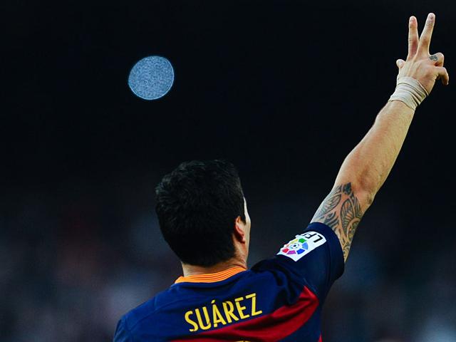 Keeping up with rapid players like Luis Suarez is part of the modern ref's lot